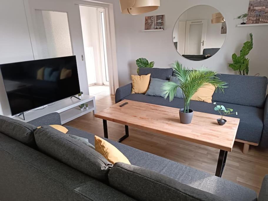 Comfortable Apartment With Balcony Бохум Экстерьер фото